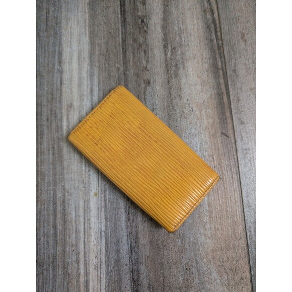 Louis Vuitton Epi Multicles Leather 4 Ring Key Case Yellow - Picture 2 of 5